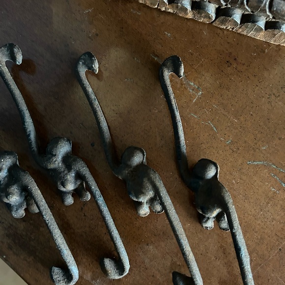 Vintage Monkey Hooks - Picture 3 of 6